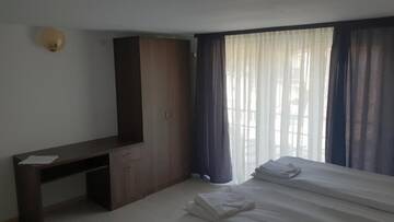 Фото номера Улучшенный номер с кроватью размера «king-size» Отель Park House г. Деж 21
